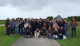 Gruppenfoto vor dem Mont St. Michel